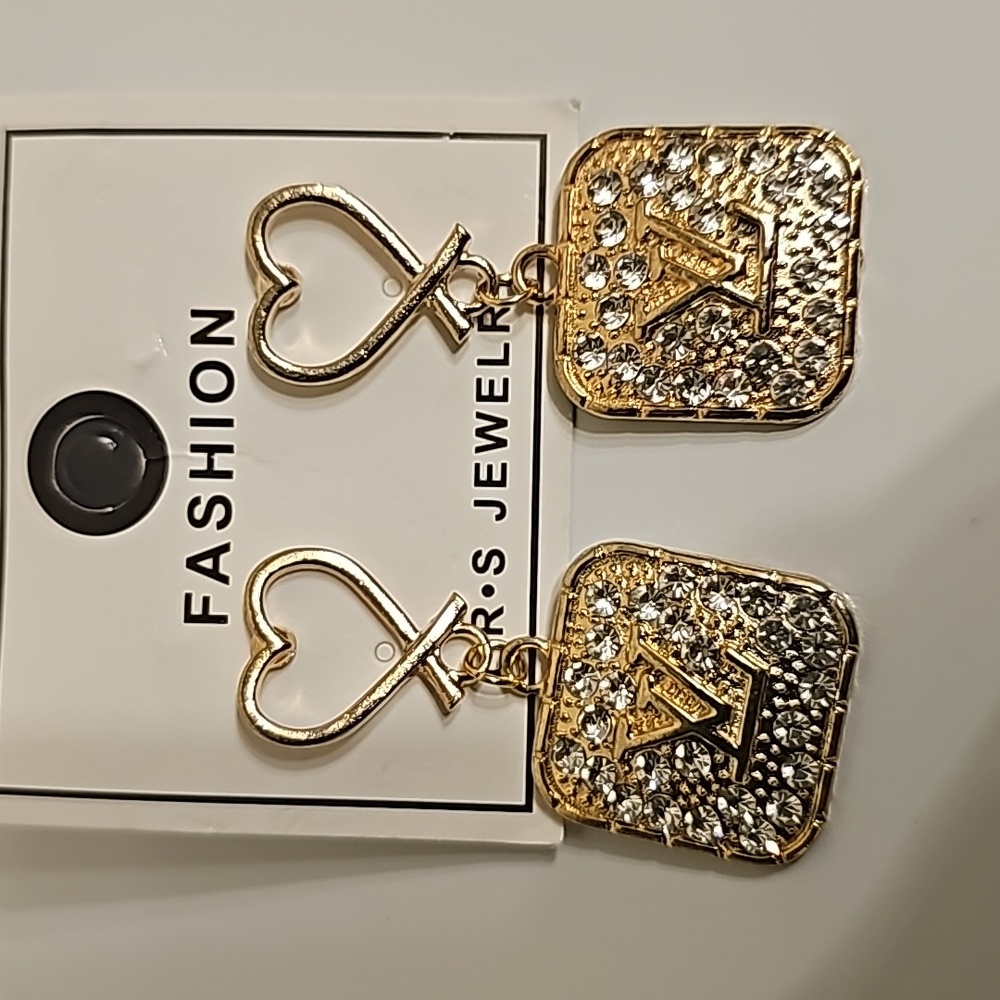 Designer earring. - Picture 3 of 3